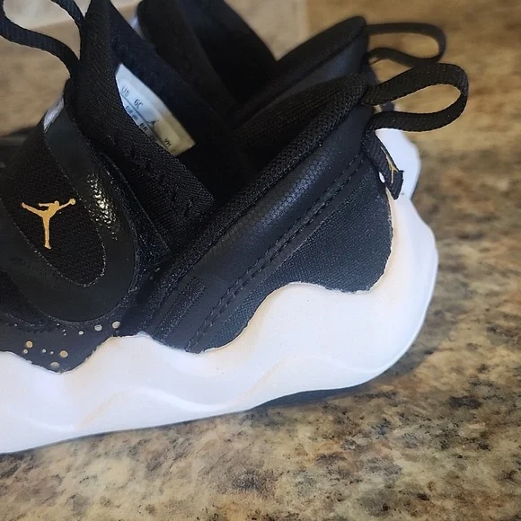 Jordan Toddler 23/7 PS 'Black Metallic Gold' US 6C - Picture 8 of 11